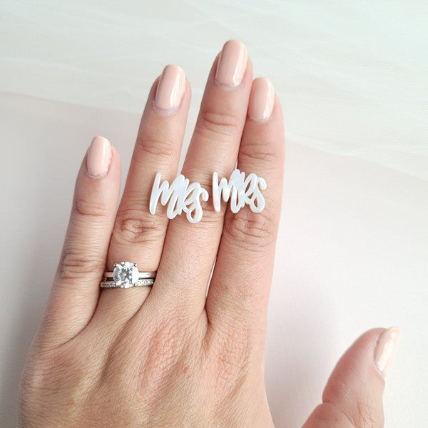 Mrs Me {stud earrings}