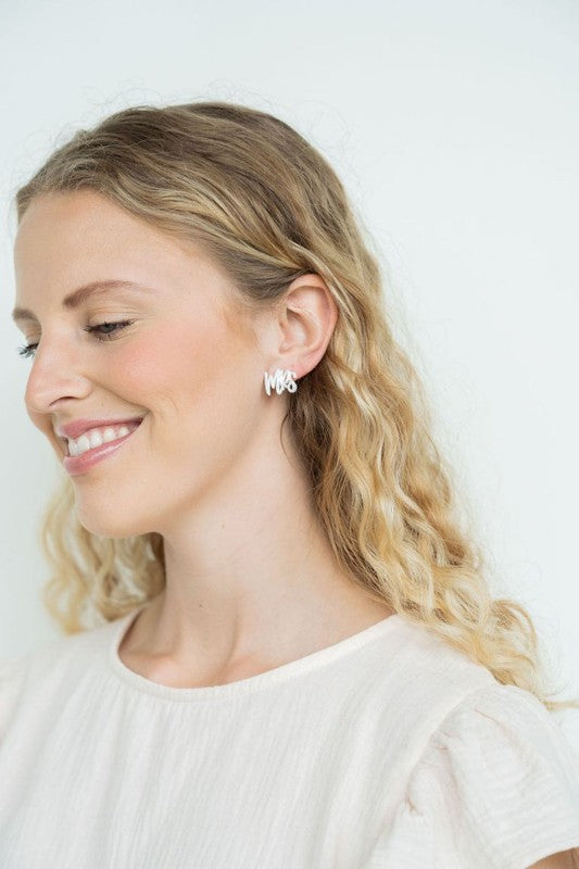 Mrs Me {stud earrings}