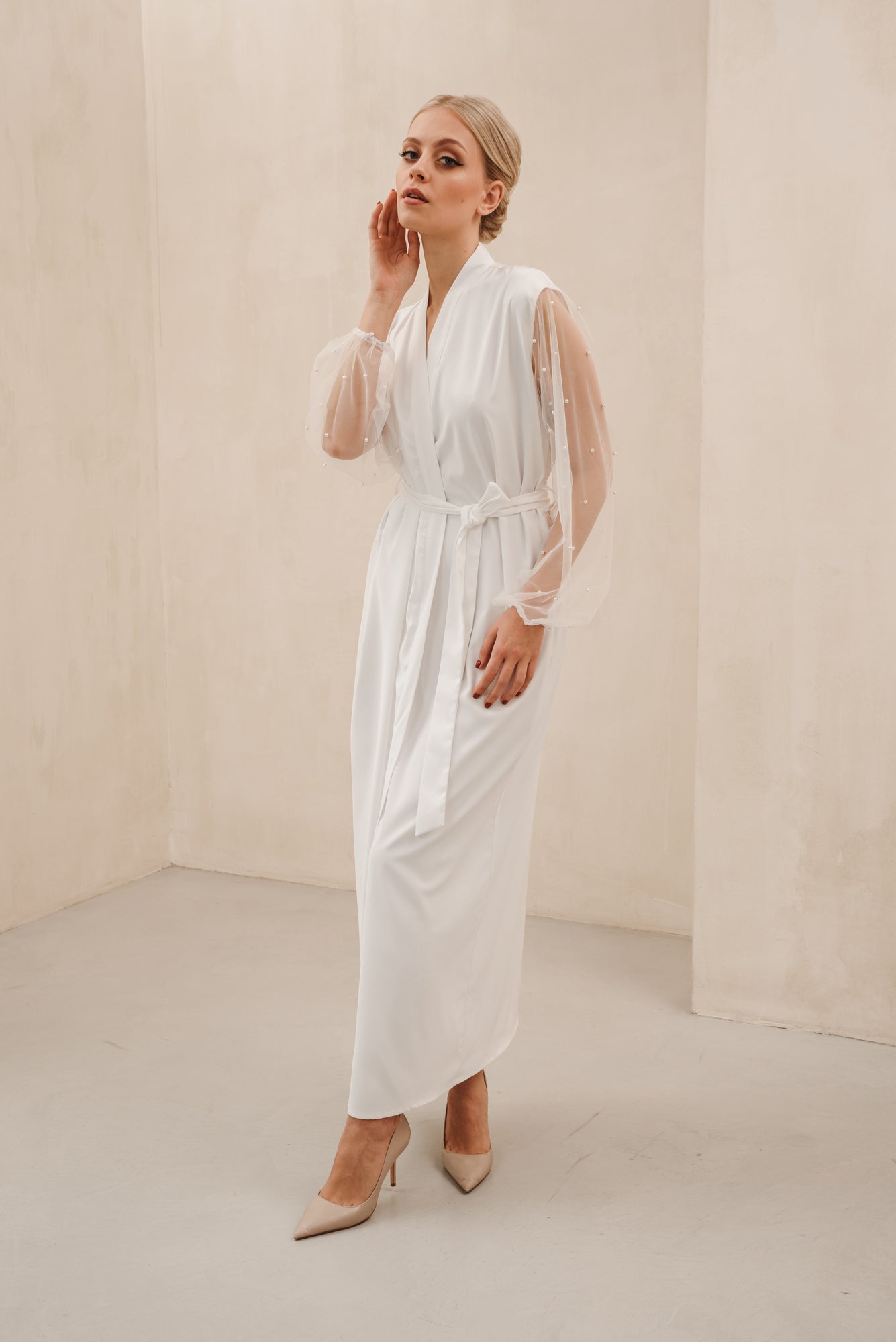 Pearl Sleeve Bridal Robe